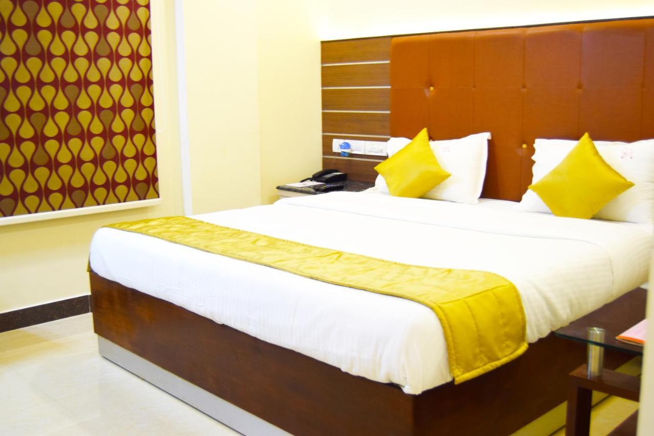 Thiviyam Airport Hotel Chennai Exteriör bild