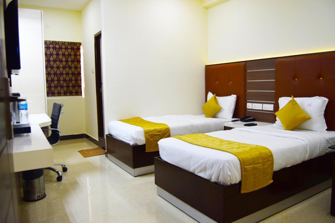 Thiviyam Airport Hotel Chennai Exteriör bild